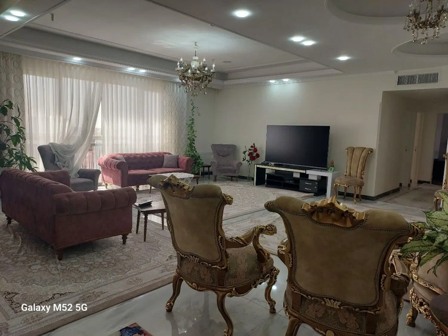 واحد ۱۴۵ متری دو پارکینگ سه اتاق