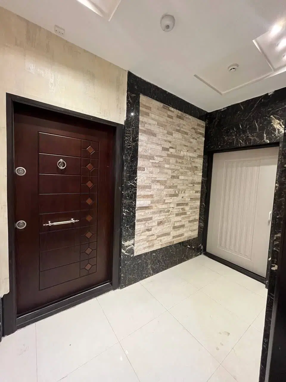 فروش آپارتمان ۹۵ متر فرامرز۲۵