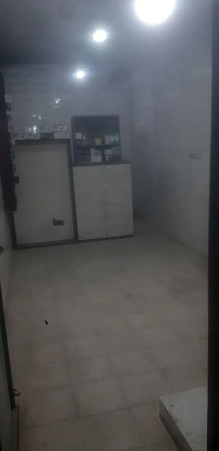 مغازه ۲۰ متری تمیز مرتب کرایه داده میشود