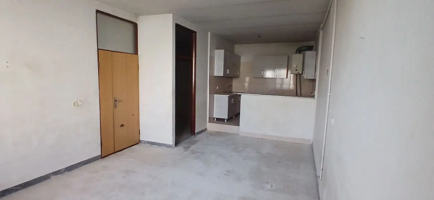 ی باب منزل مسکونی ۹۰ متر ده سال ساخت