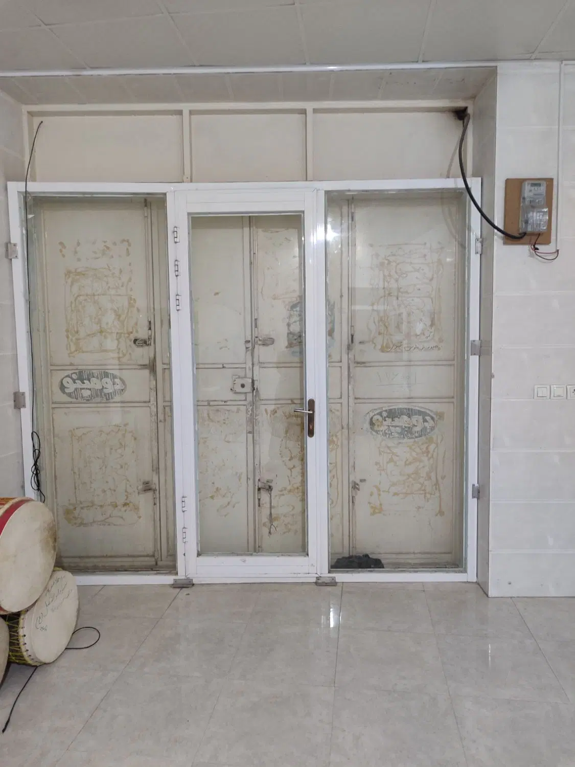مغازه لب خیابون