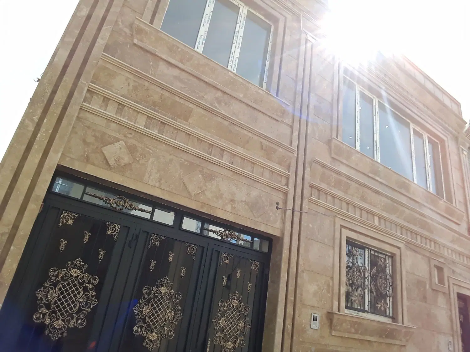 مسکونی دوسرویس راه جدا
