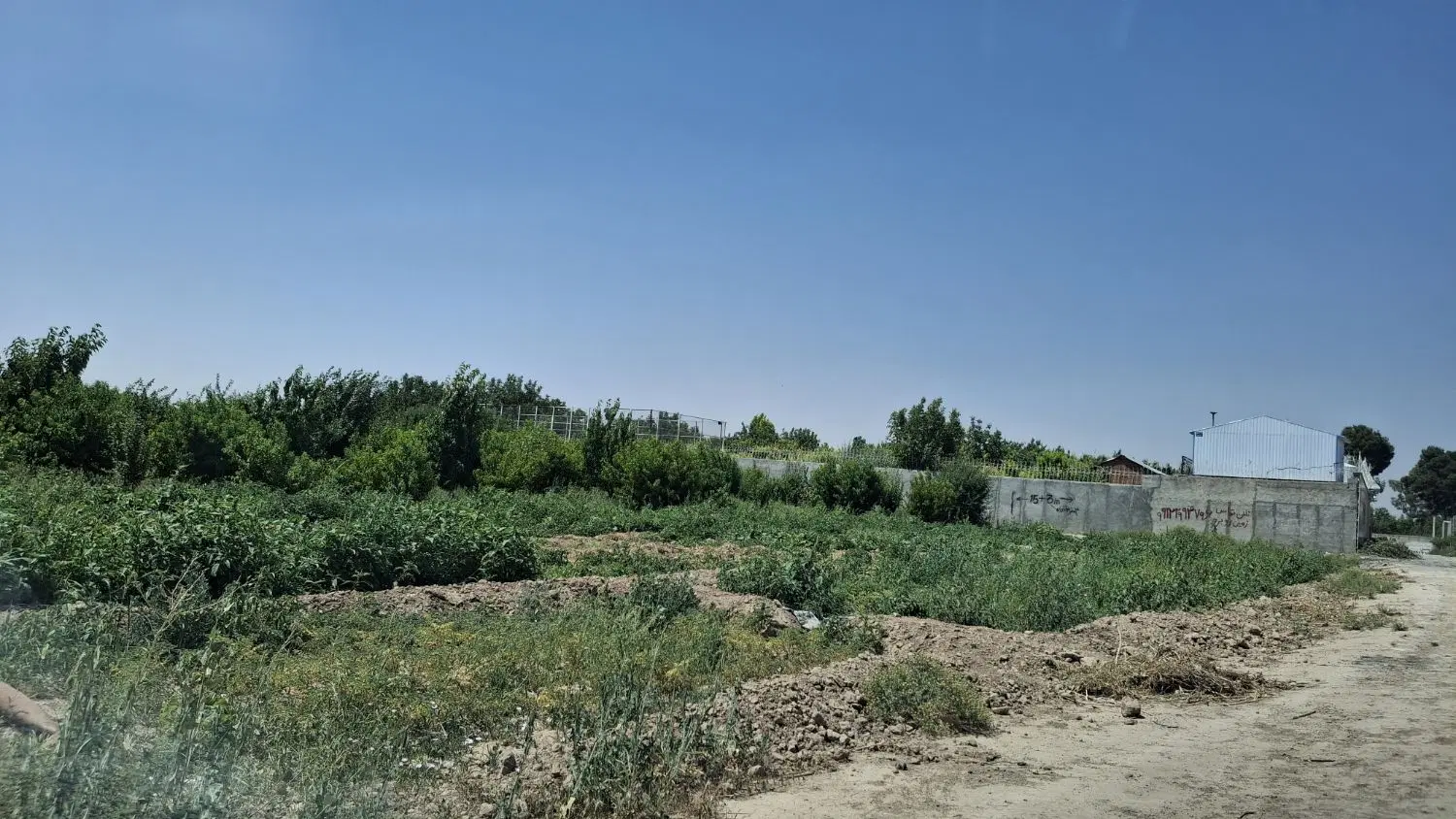 زمین ۱۶۰۰مترمناسب باغچه ویلا در شهریار استان تهران