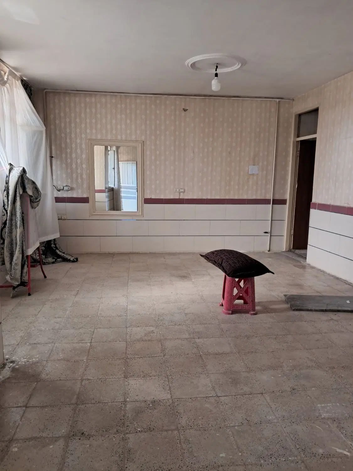 خانه ۸۰ متری طبقه اول