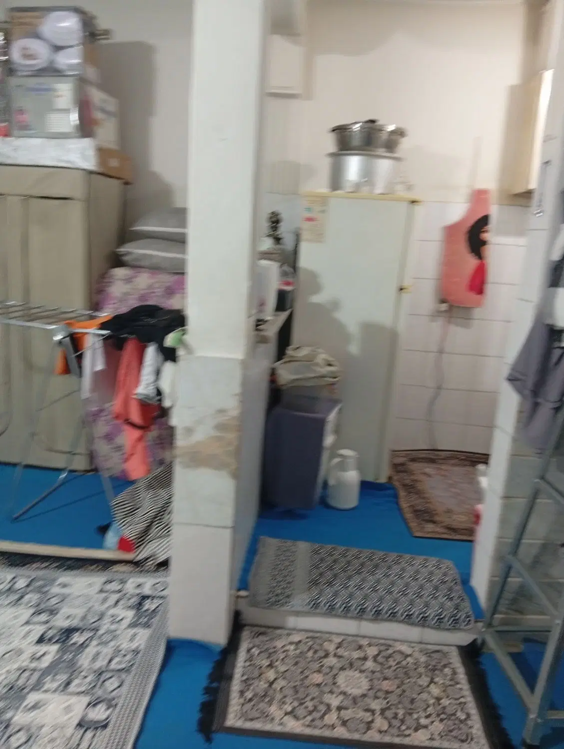 خانه دوطبقه راه. جدا