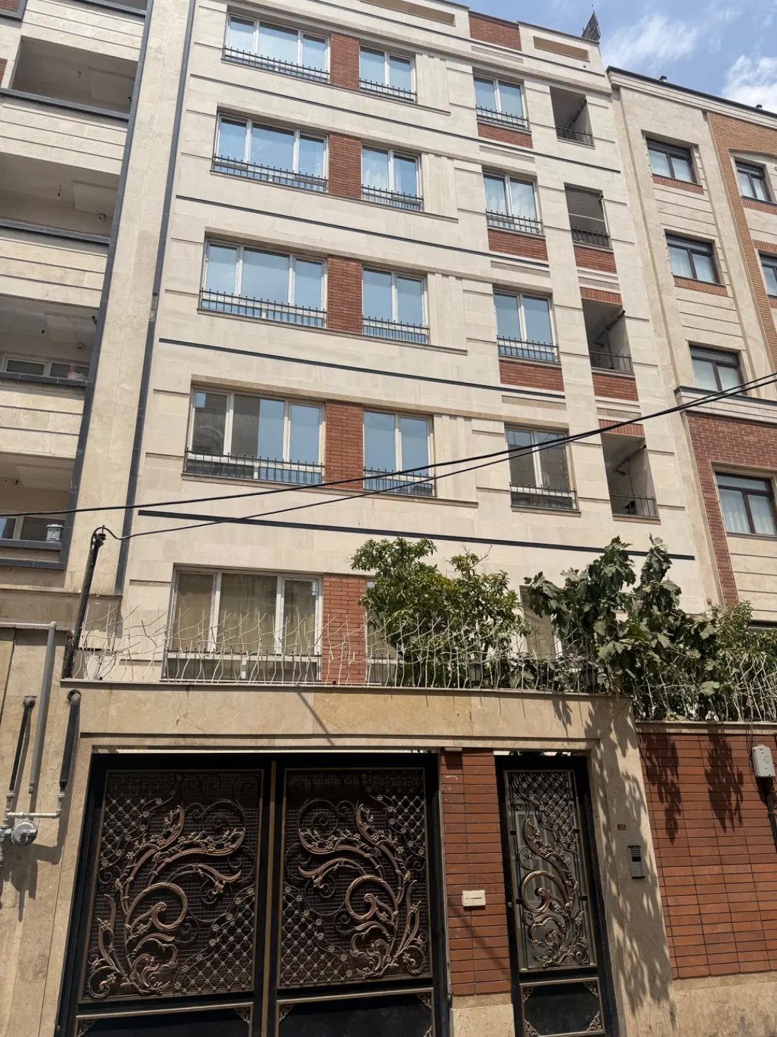 آپارتمان ۱۱۷ متری ۳ خواب تکواحدی