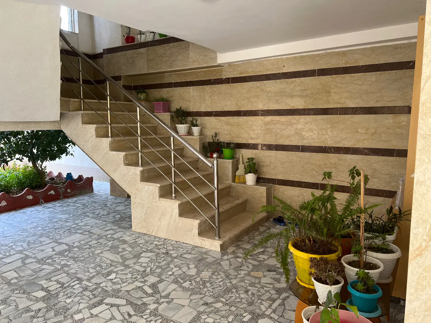 فروش ویلا دوبلکس در خیابان امام( مرکز شهر)