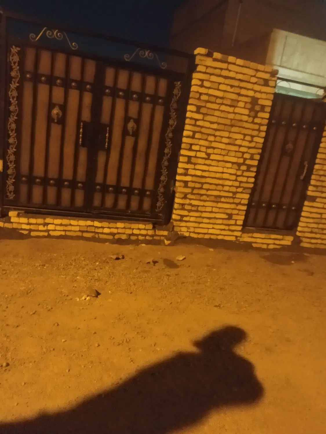 ساختمان نیمه کاره