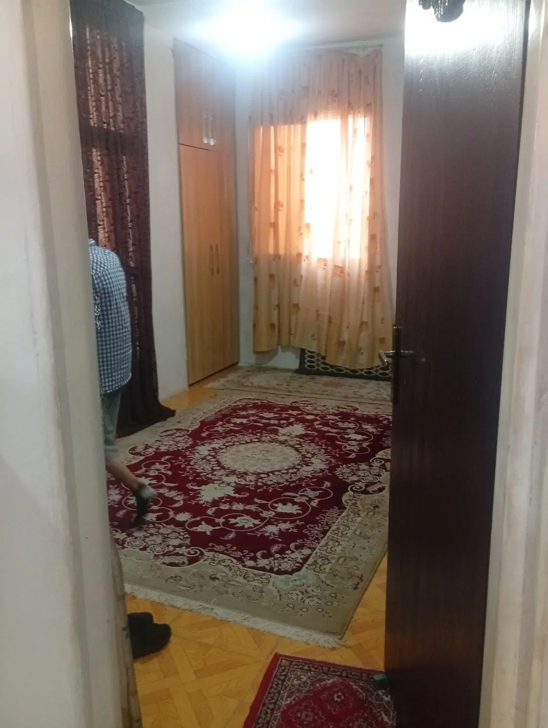 خانه ویلایی و مغازه یک جا