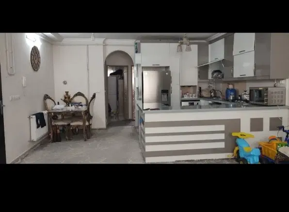 واحد ۷۸ متری بعثت خیابان انبار گندم