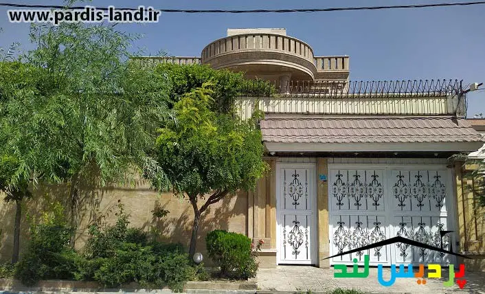 ویلایی سه خواب _ 180 متر _ خوش نقشه _ طلاییه