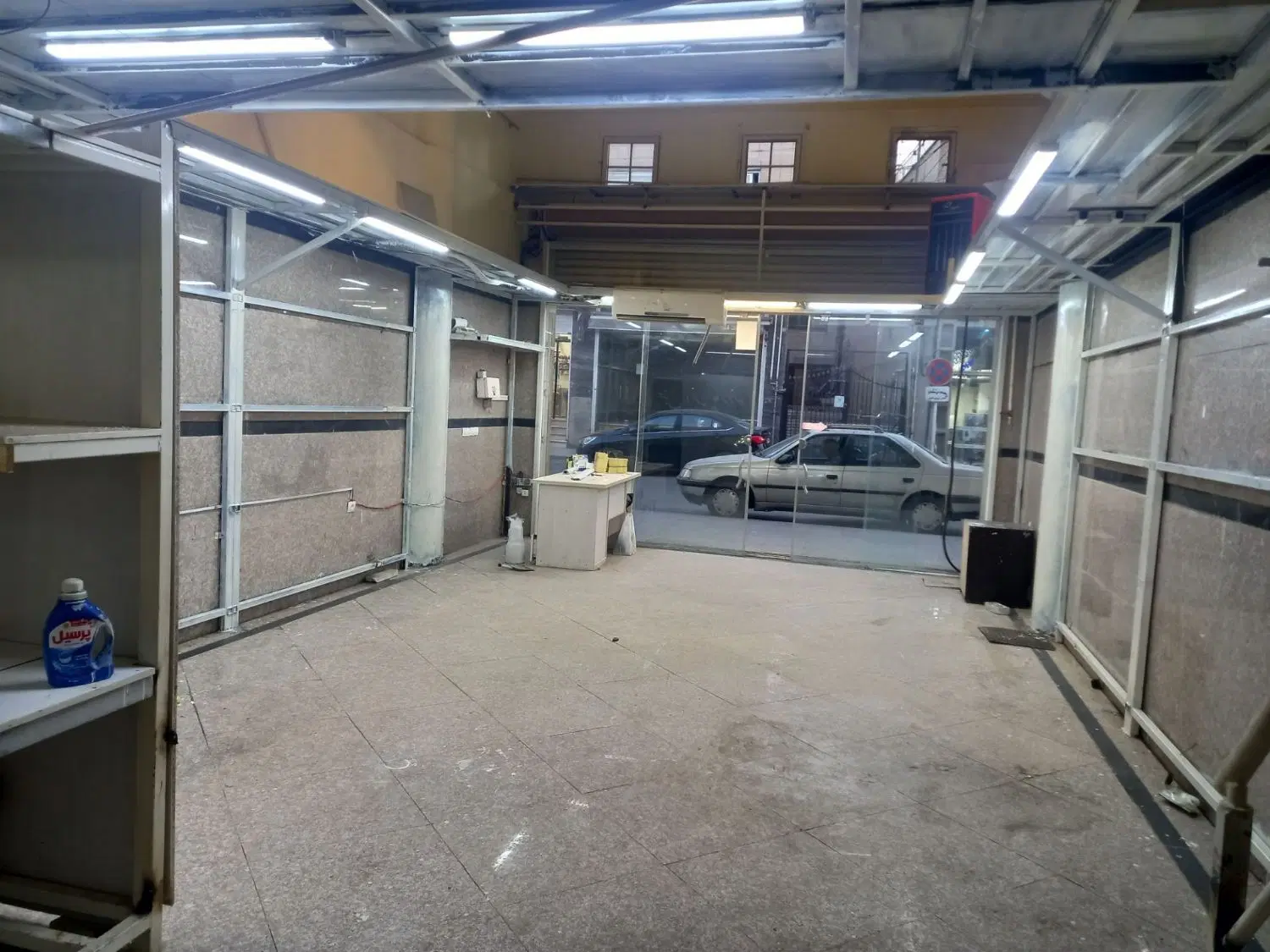 فروش یک باب مغازه تجاری