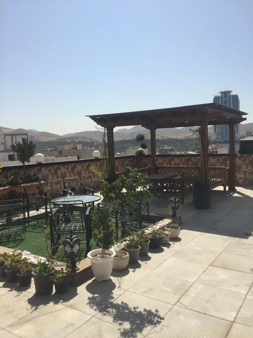 ۷۰متر با پارکبنگ