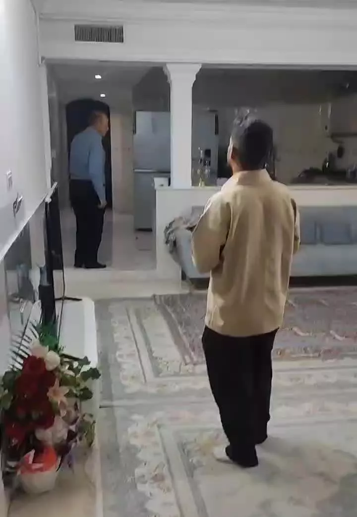 طبقه دوم روی همکف با پارکینگ اختصاصی
