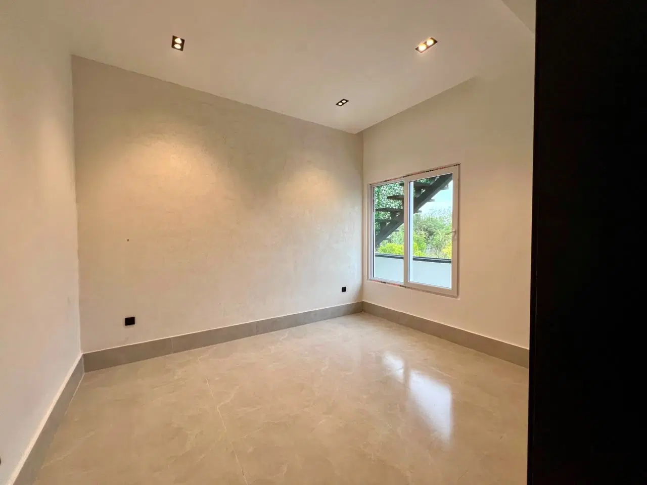 اپارتمان ۱۴۴متری تکواحدی ک۲۷سمت پارک شهرک تختی