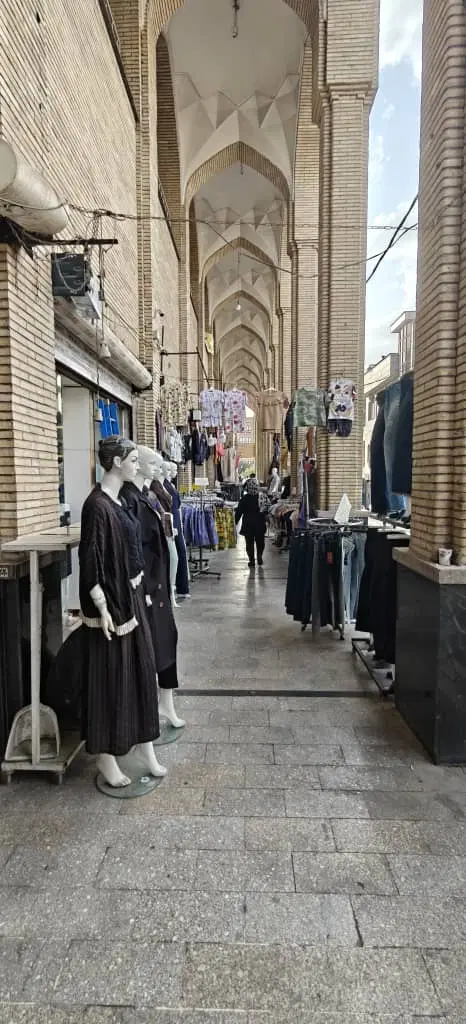۲۳ متر مغازه بازار بزرگ ری حرم پرتردد