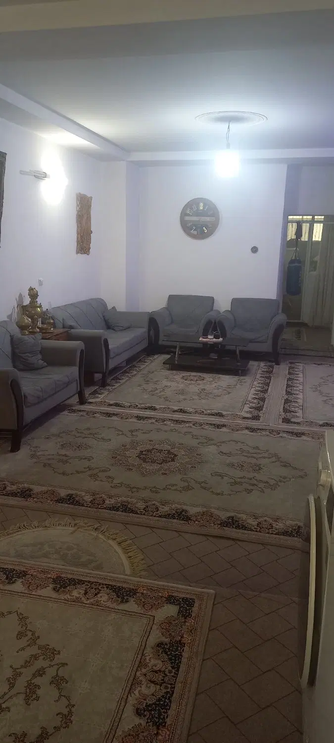 آپارتمان میرزایی شمالی ۶۱_۳۹