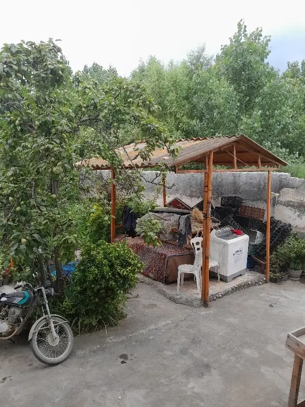 خونه ویلایی با حیاط بسیار زیبا