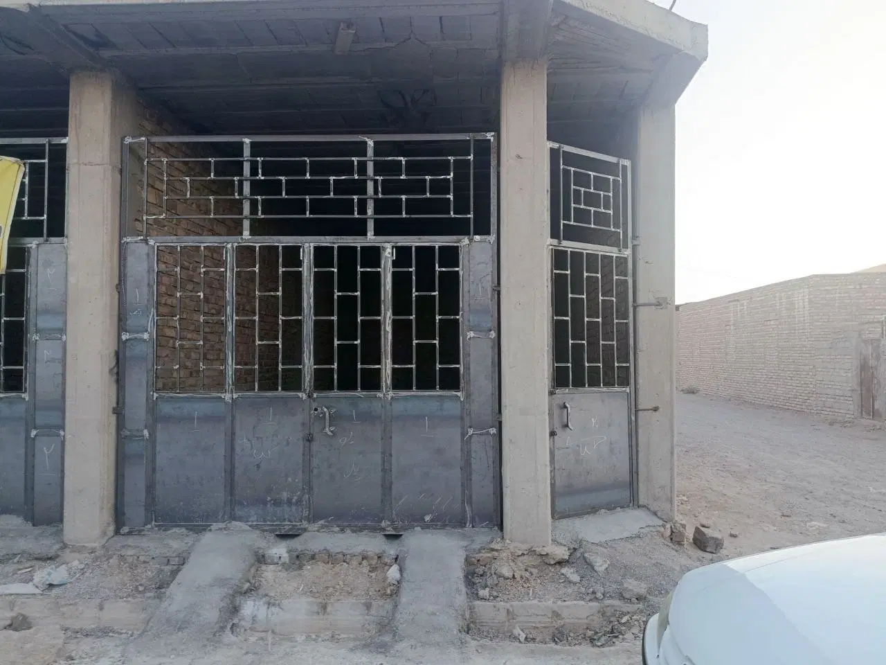 اجاره دوباب مغازه درزهک