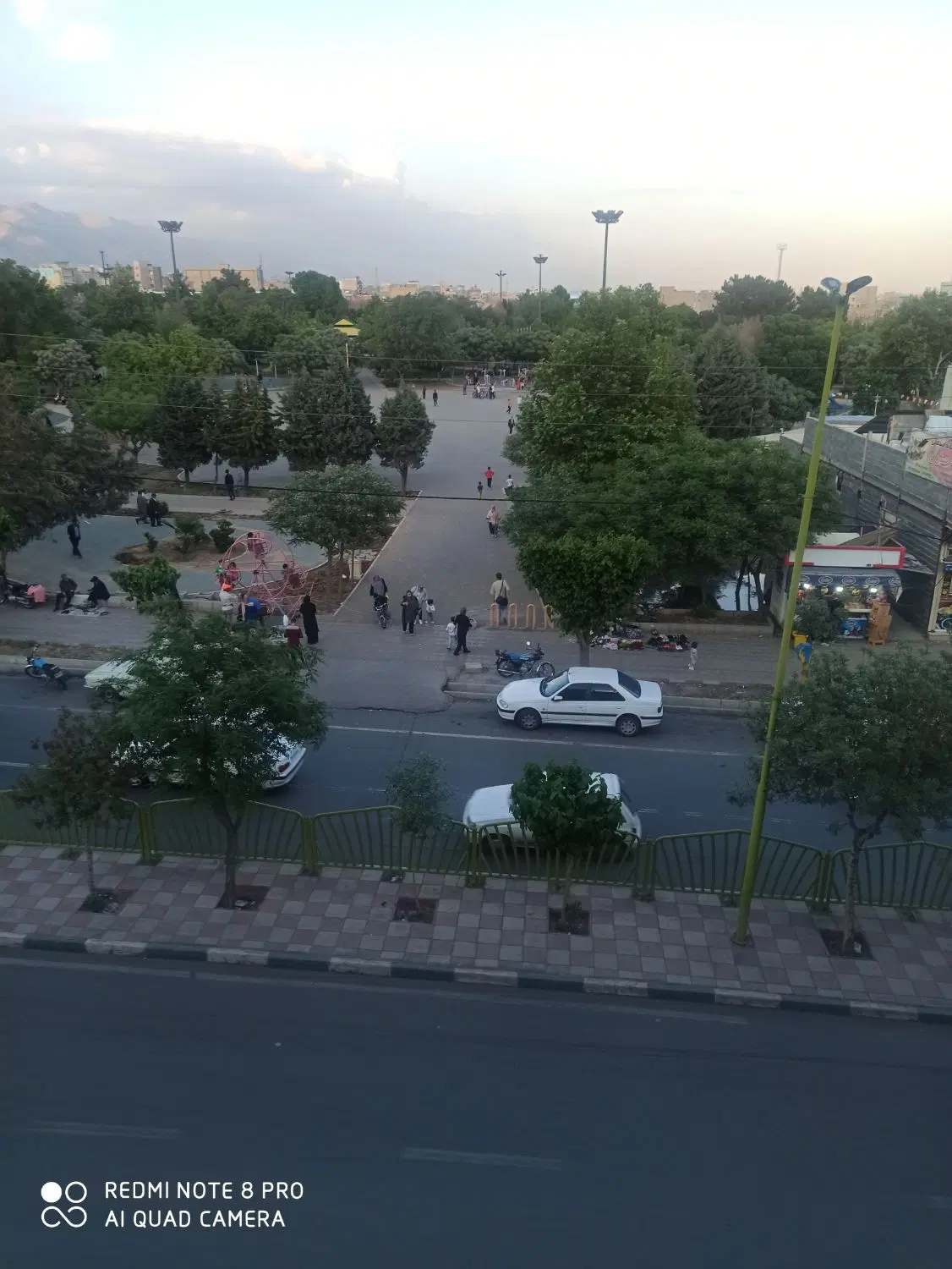 120 متر نوساز فول امکانات دور میدان امام حسین قدس