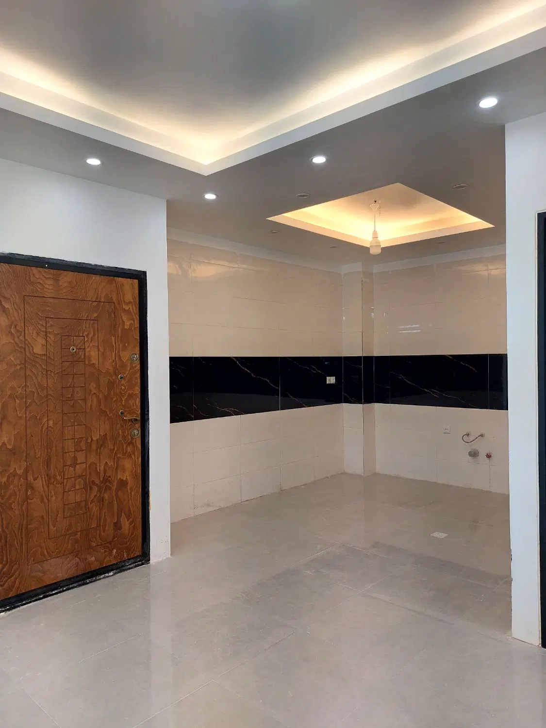 اپارتمان ۸۵ متری همت انارستان اماده