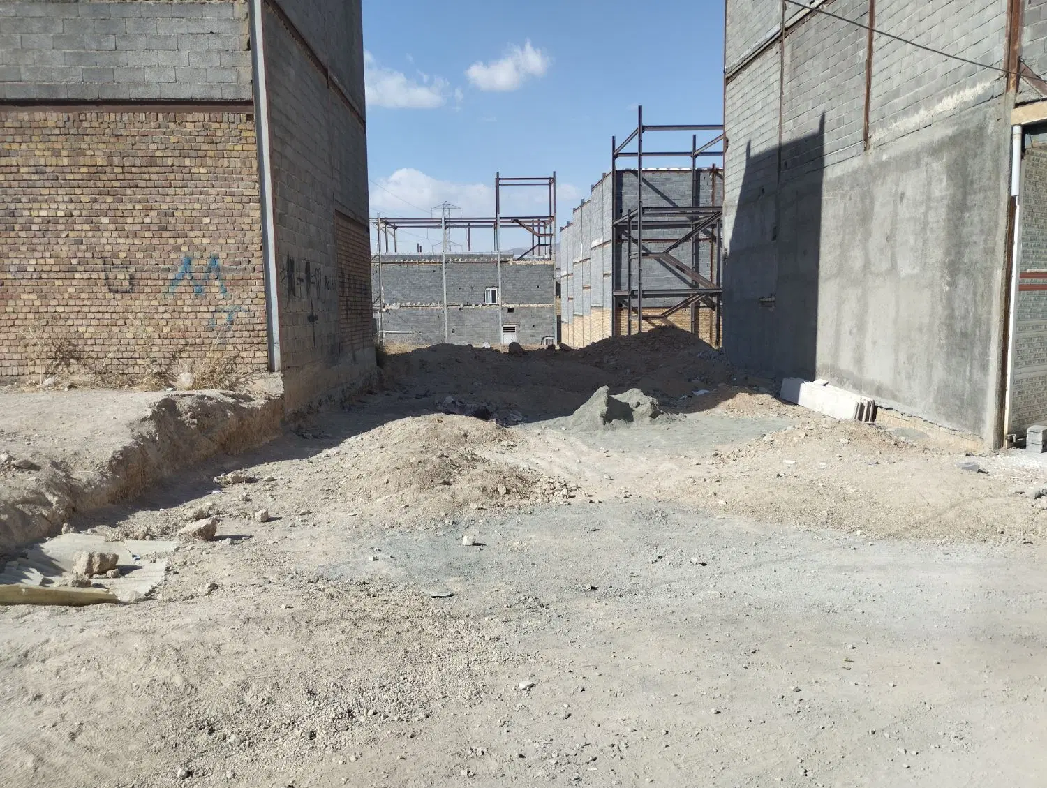 زمین فروشی نایسر