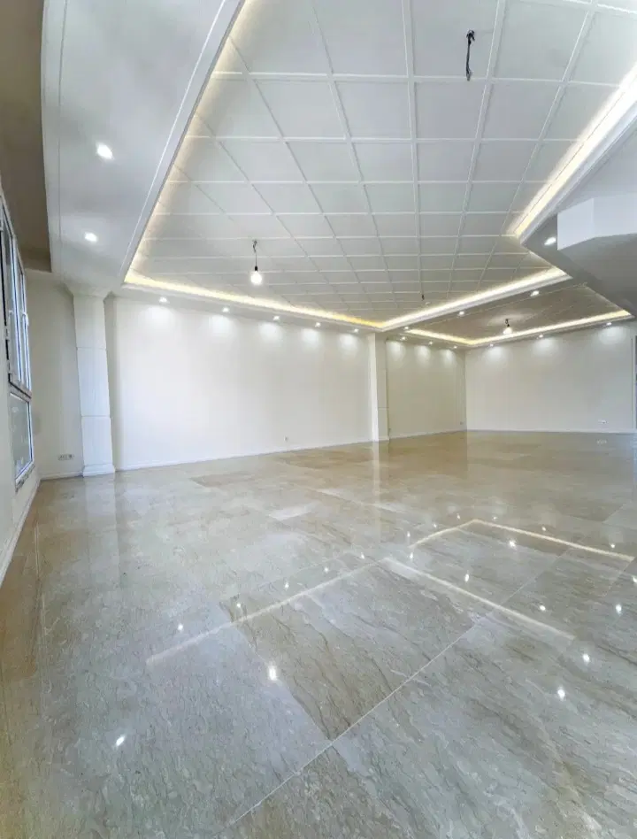 180 متر _ پاسداران