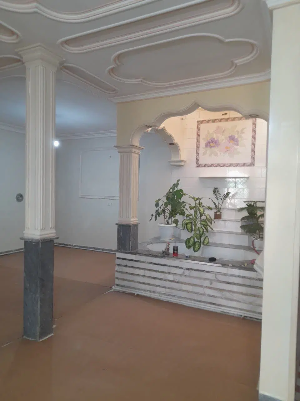 خانه حیاط دار بزرگ و مرتب