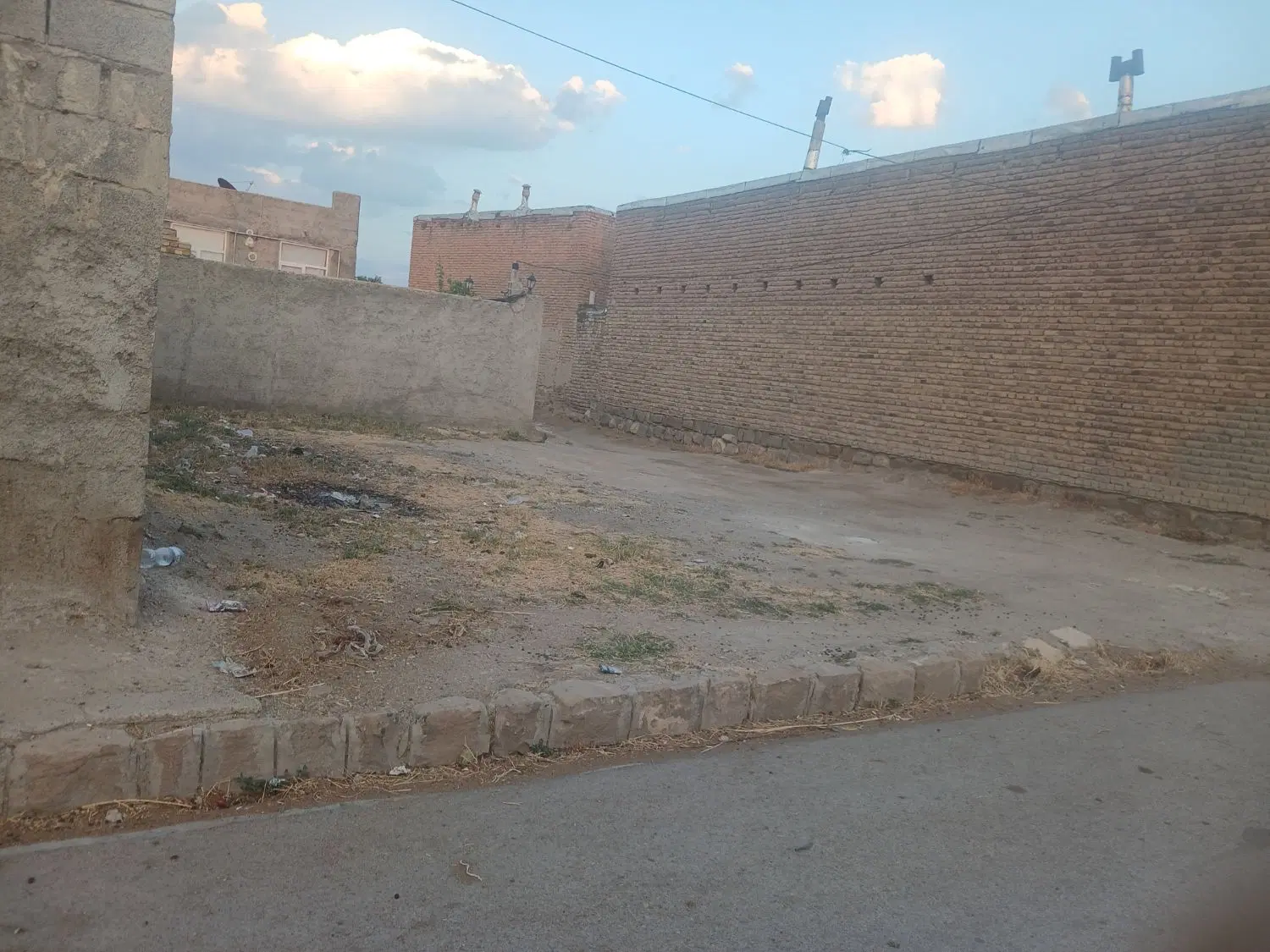 زمین مسکونی