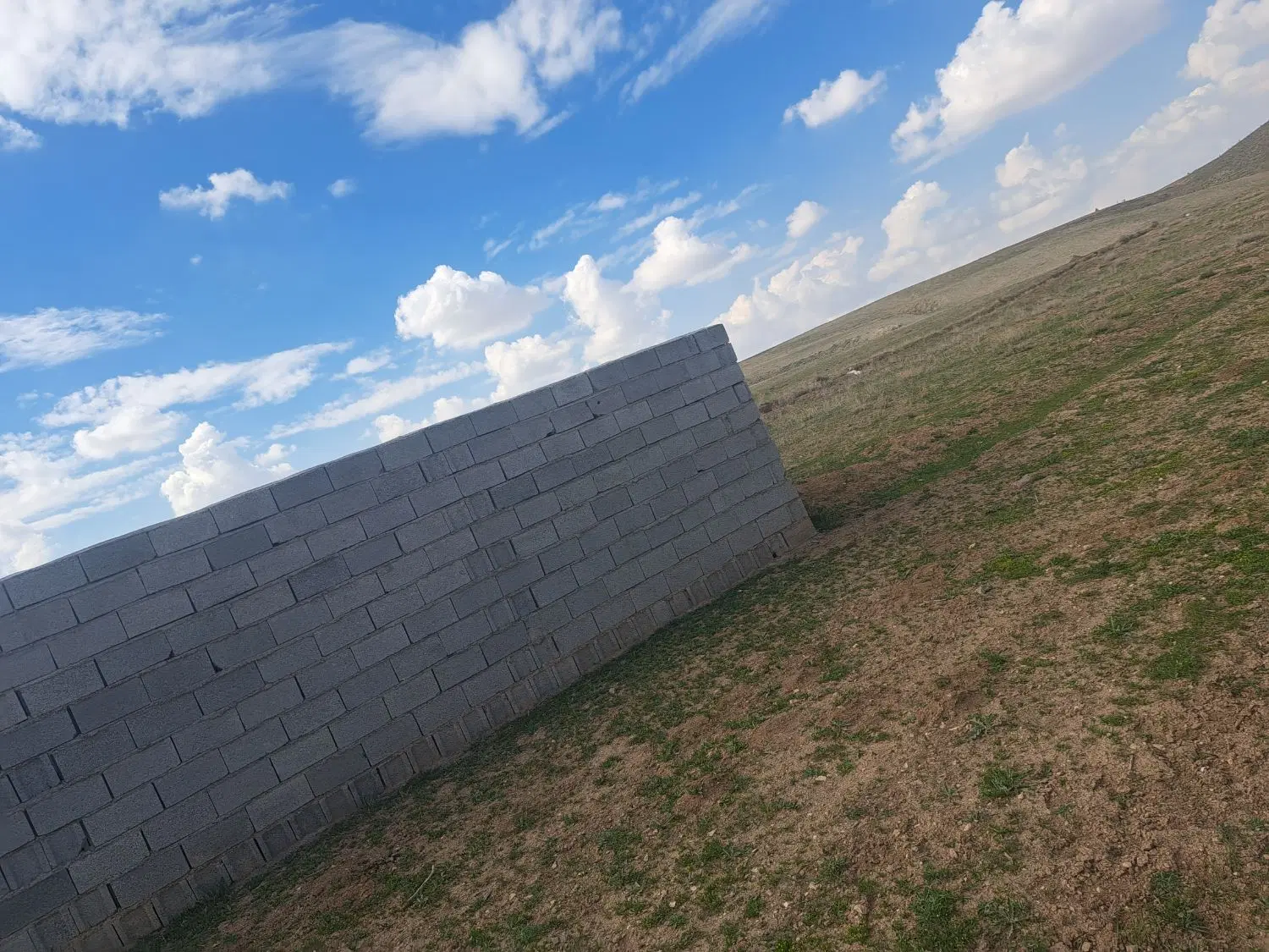 قطعه زمین در بستان اباد (کُر)