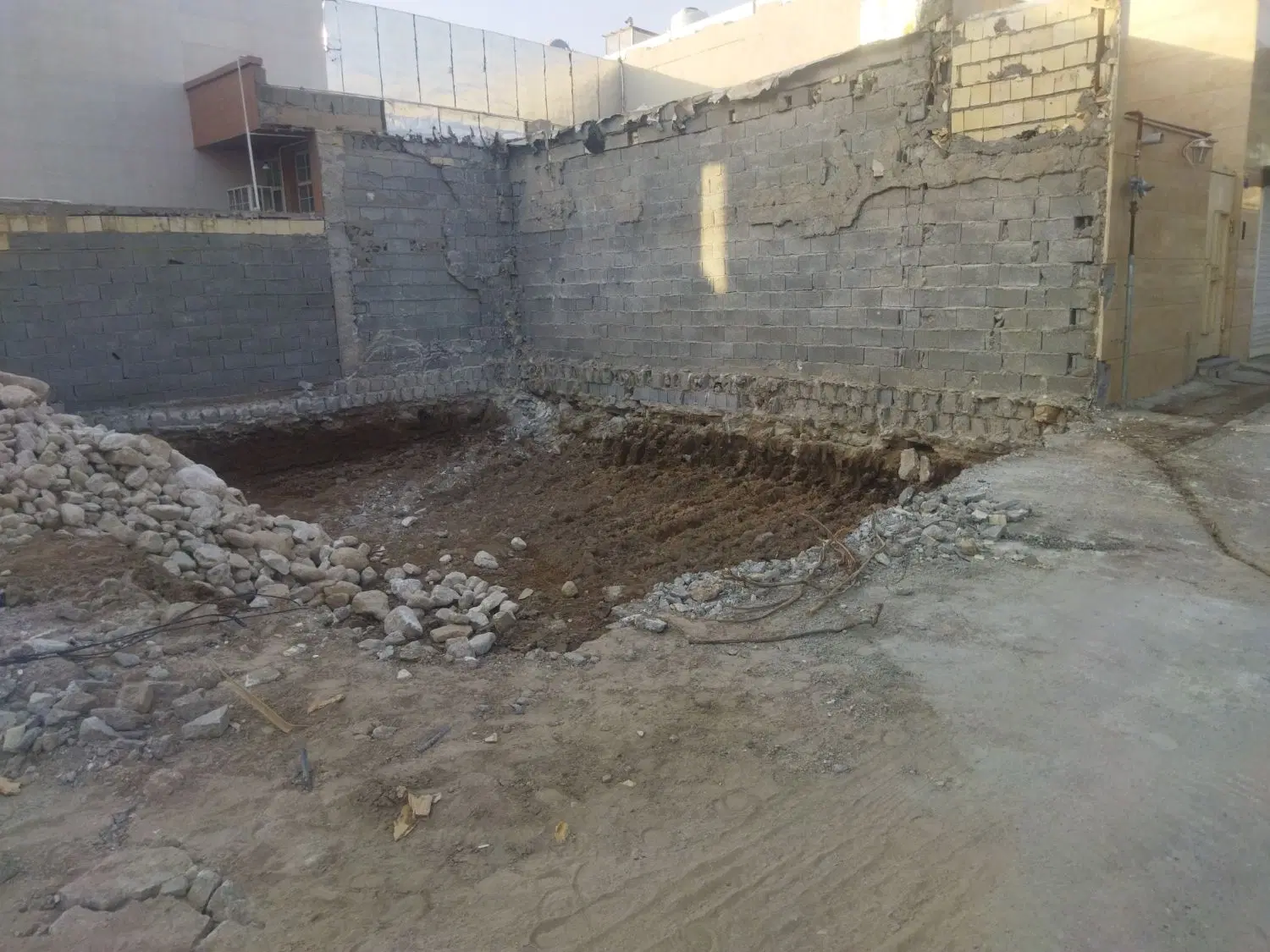 فروش زمین دونبش امامزاده