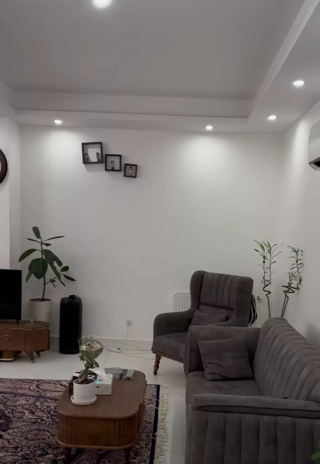 یک واحد آپارتمان سند دار