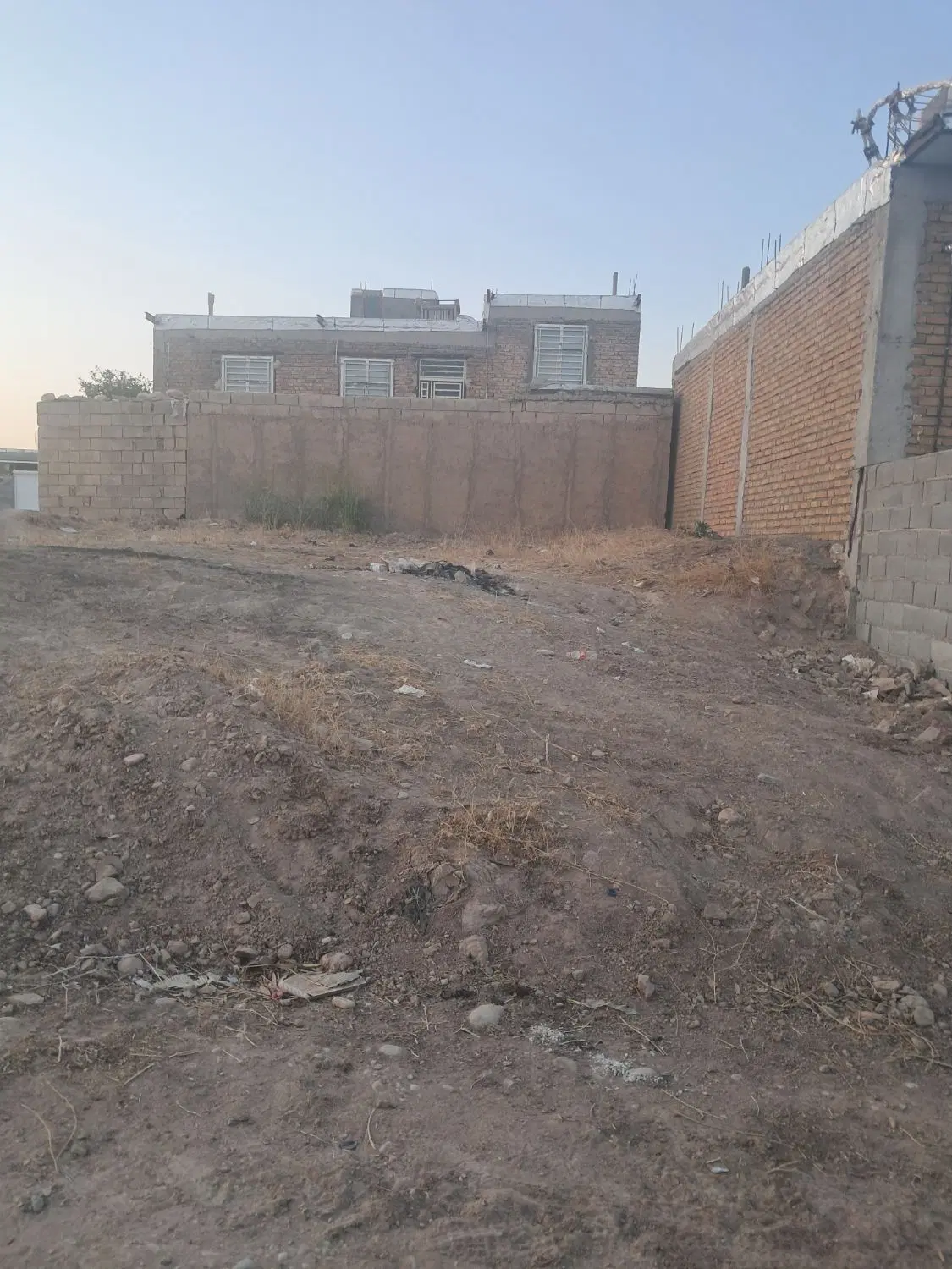 زمین ۱۹۲متری شمالی قصر جدید فاز ۳