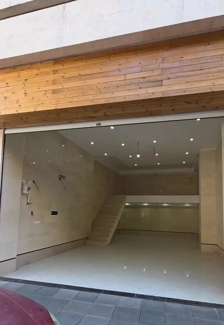 ۶۵ مغازه ۲۰ متر بالکن