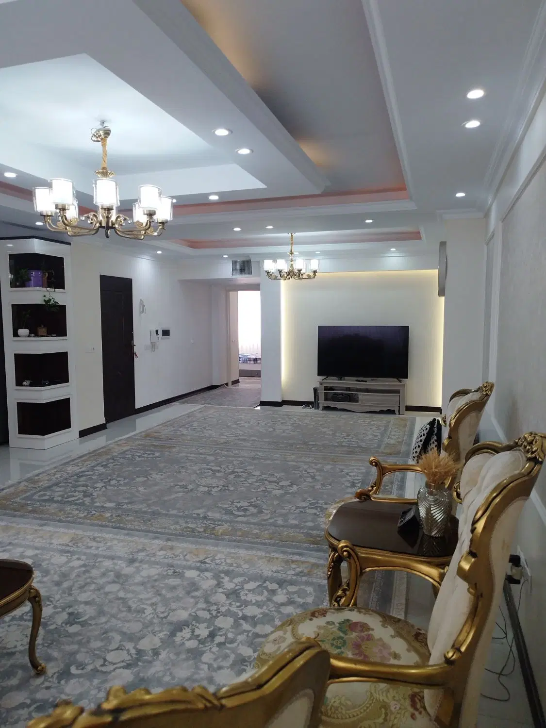 فروش واحد۱۰۷متری الهیه ایران زمین رنجبران
