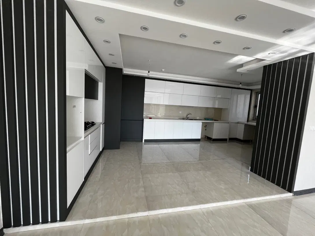 اپارتمان ۱۸۵ متری تاپ لوکیشن