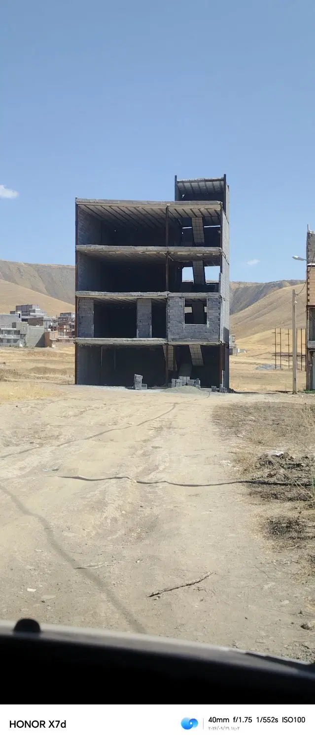 منزل نیمه کاره حسن اباد