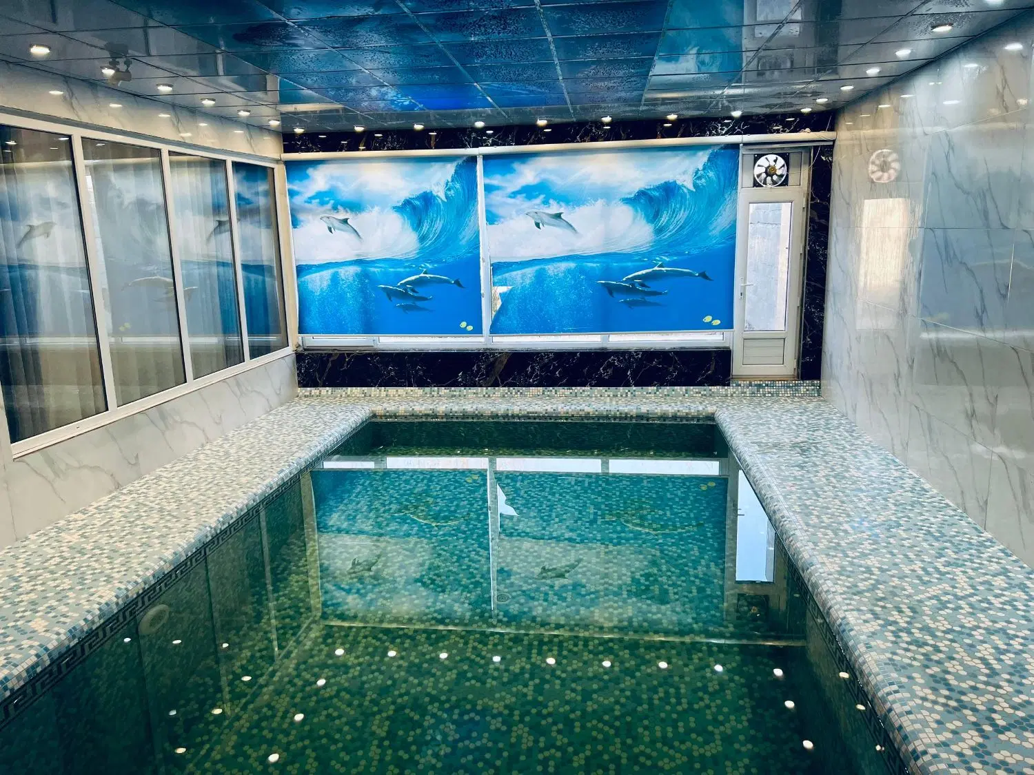باغ استخر دار با آبگرم
