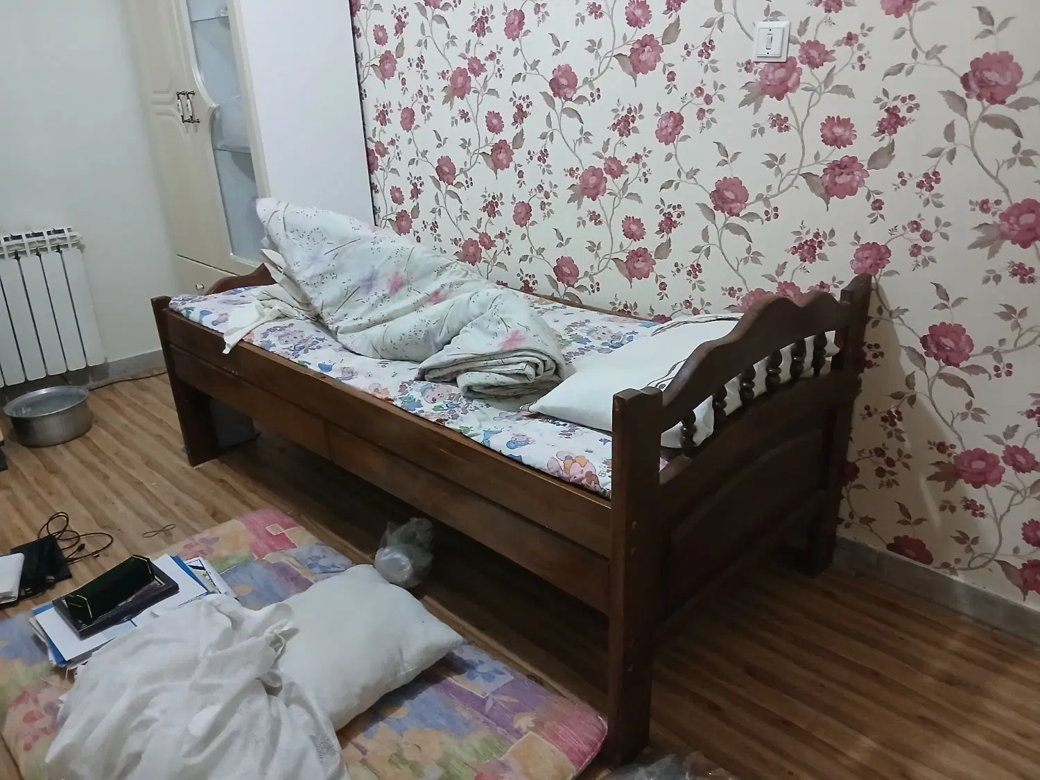 با۱۰۰مترحیاط اقتصاصی باباغچه وگل وگیاه وسرسبز