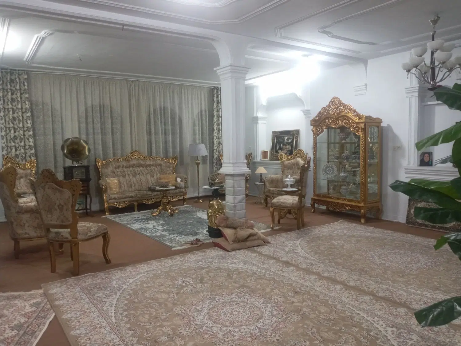 ودیعه ۴۰۰ اجاره ۵ تومن