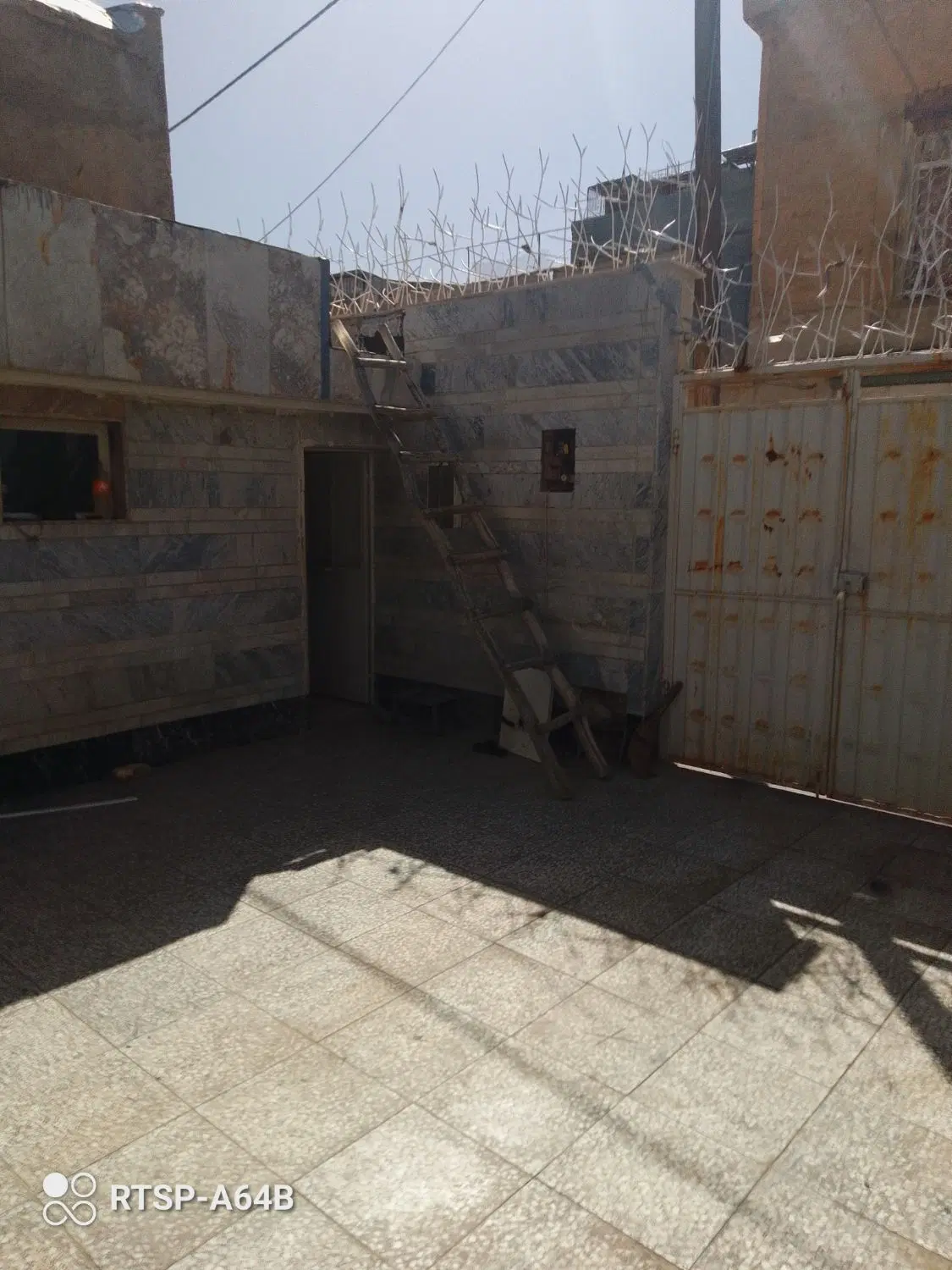 منزل مسکونی لب اب