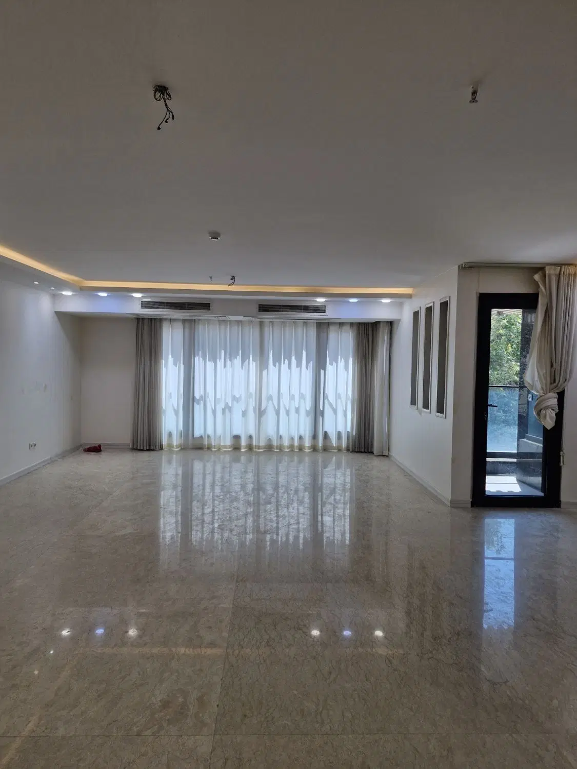 مغازه اجاره ای خ نظر چهار باغ عباسی