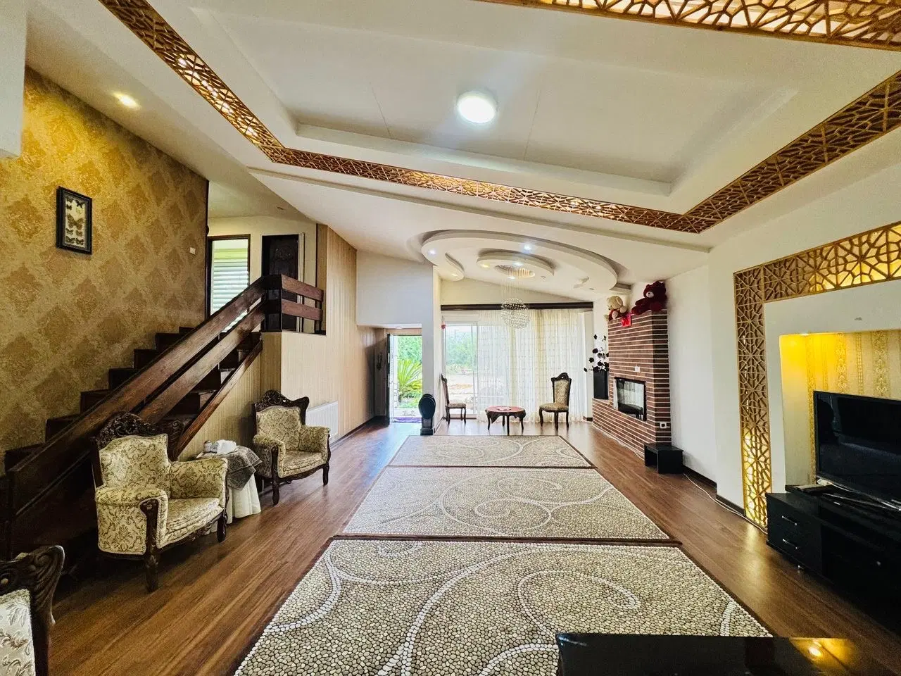 ارزنده ترین ویلای ۳ تومنی ۳۰۰ متر سنددار تمام مبله