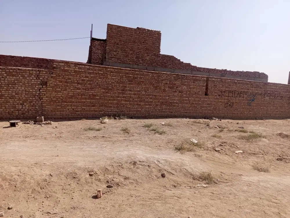 زمین فروشی