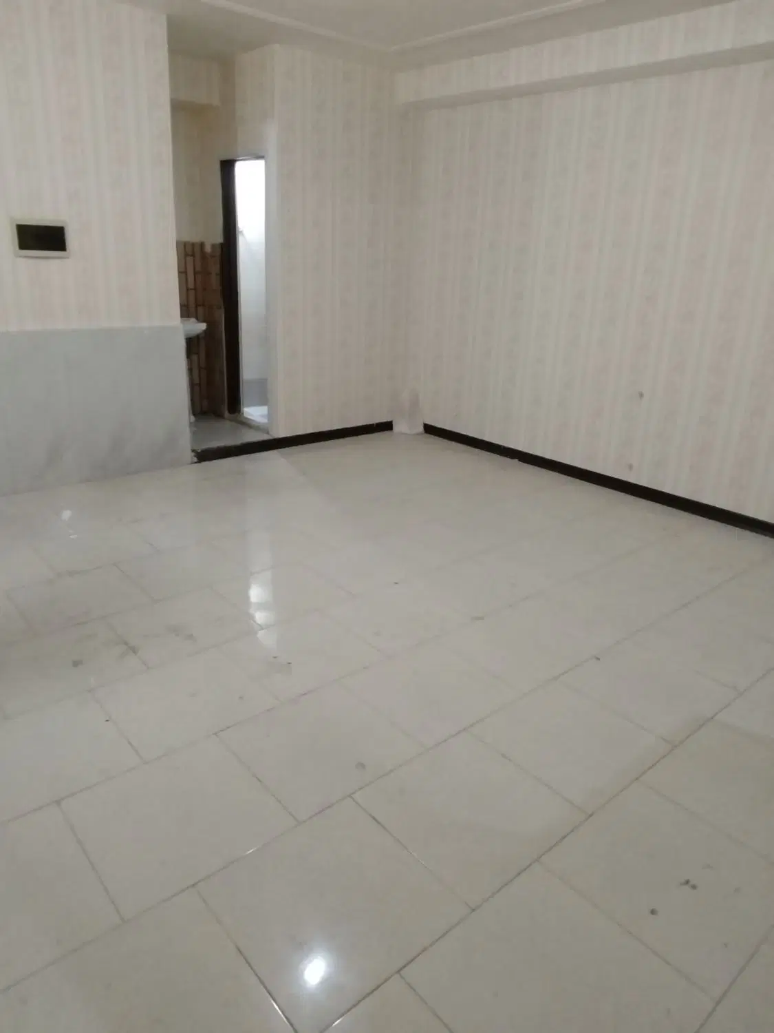 خونه ۶۴ متری نو ساز میز طبقه ۲