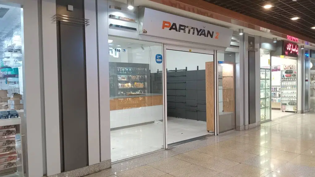 اجاره 57 متری زیرهمکف بازار موبایل توافقی