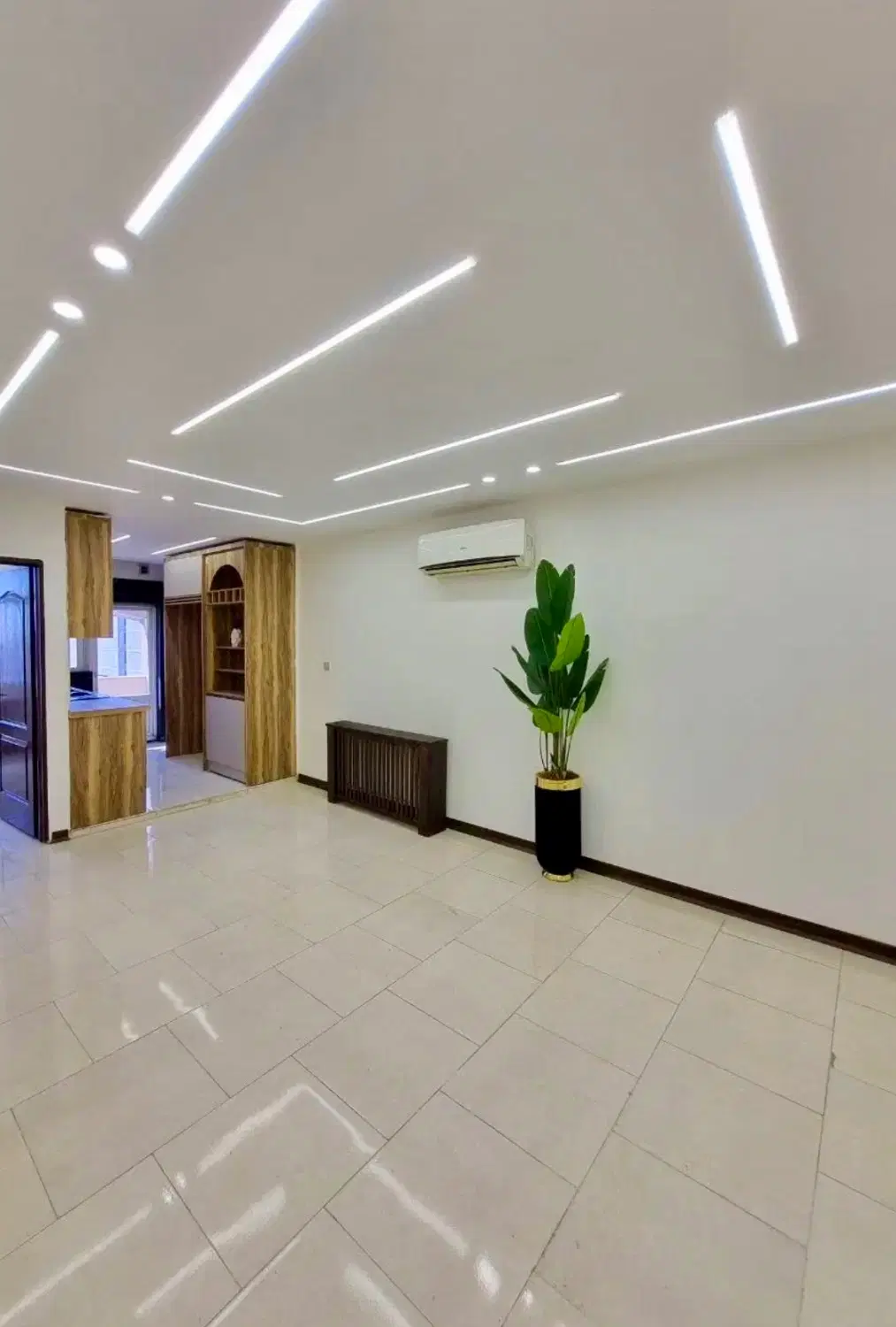 50 متر روبه باغ گیاه شناسی مجاورت دریاچه چیتگر