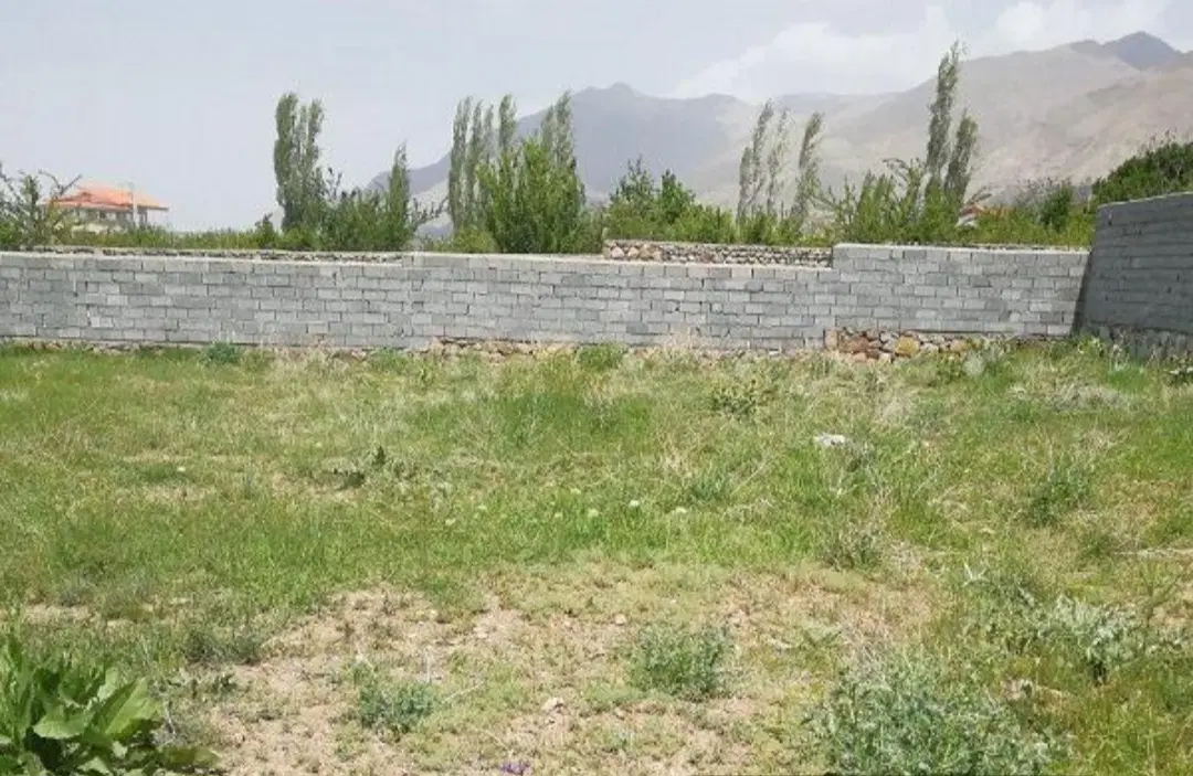 زمین ملوسجان