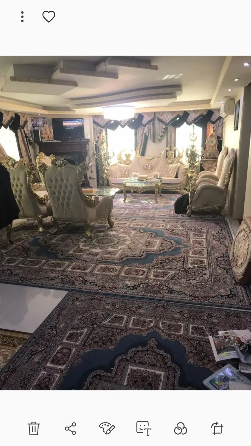 خانه کلنگی ۲۱۰متر سه طبقه بر۱۰طلا