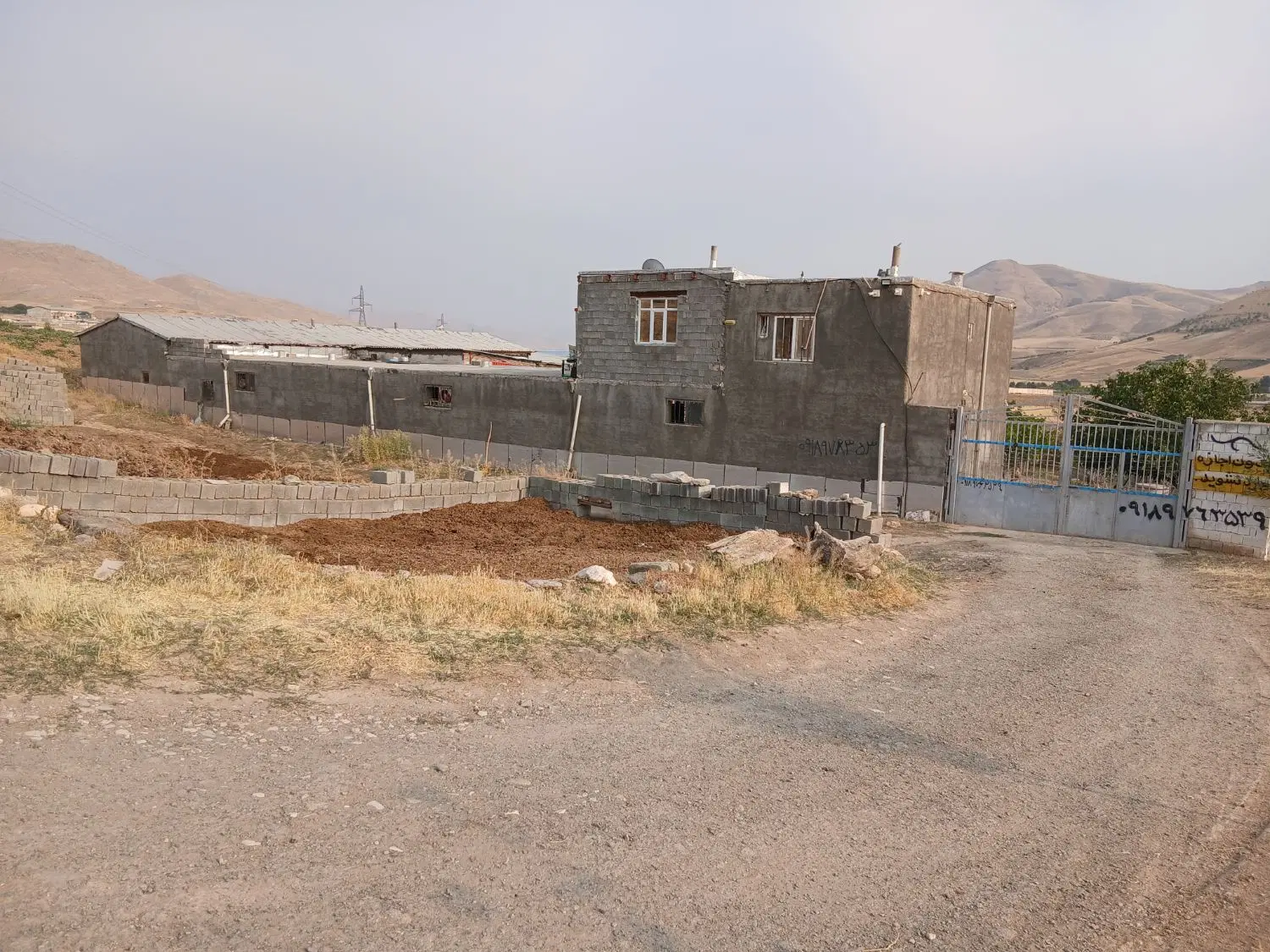 فروش یک واحدگاوداری صنعتی